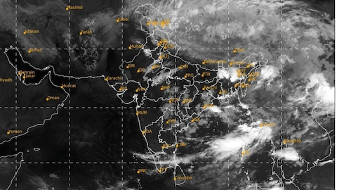 Monsoon, clouds missing, satellite images