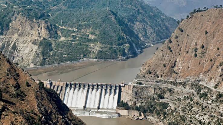Pakistan warns India ,  Indus Waters Treaty; Defence Minister , war.