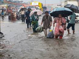 Monsoon reaches MP, Gujarat , 9-day delay; heavy rains , Mumbai.