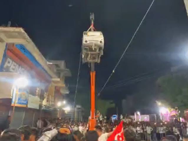 Van explosion enacted , Muharram procession; police investigating.