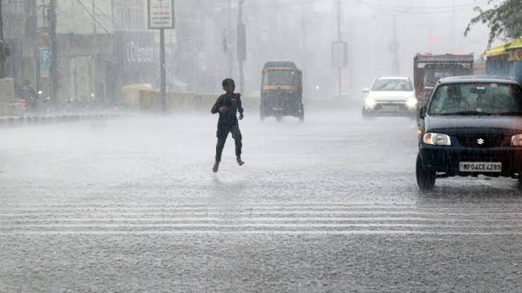 Monsoon , MP; 
