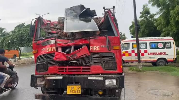 Noida factory accident, while extinguishing fire, two firefighters killed