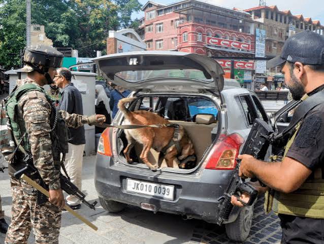 Security , migrant workers, Kashmir, safe clusters
