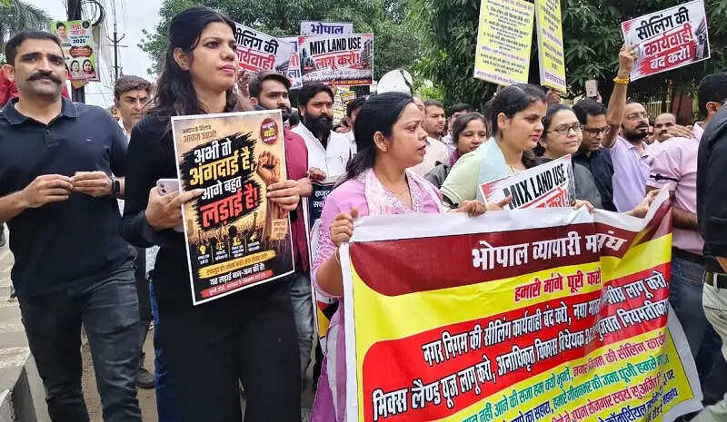 Traders in Bhopal to protest again; will raise the sealing issue in a Gandhian manner.