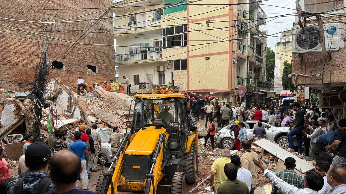 Major decision following Delhi building collapse: All buildings in the capital to be inspected.