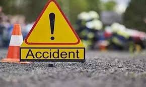 agar-malwa, Wife dies, husband and son injured, truck-bike collision