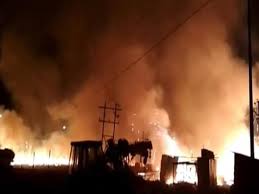 dindori,  One person burnt, death , burning 15 shops, vegetable market
