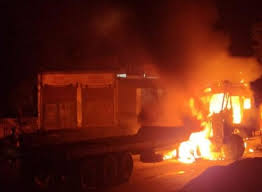 shajapur, 4 people, burnt alive ,after a fire ,after two trucks ,collided ,died during treatment