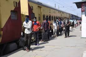 khandwa, 1170 laborers ,Aurangabad reached Khandwa