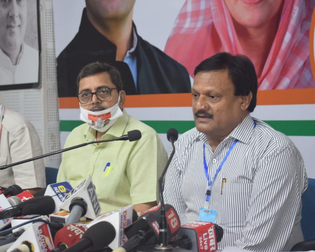 bhopal, Former minister, Sajjan Singh , serious allegations , state government