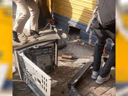 Katni, miscreants flew, ATM with gas cutter, take five lakh rupees