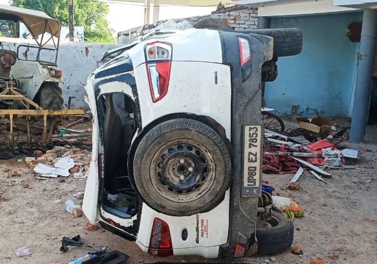 Gwalior, High speed car, entered into house, uncontrolled, two youths killed, seven injured