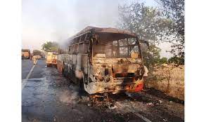 bhind,Fire  bus , Bhind from Gwalior, passengers saved life, jumping from bus