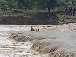 sagar, Four children trapped , middle rock , sudden boom, goldsmith river