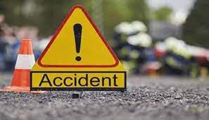 ujjain,One killed, two injured, after speeding, car overturns