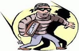 indore,Thieves entered ,HDFC Bank , breaking the shutter
