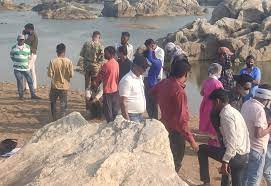balaghat,Dead bodies ,youth found, Wainganga river
