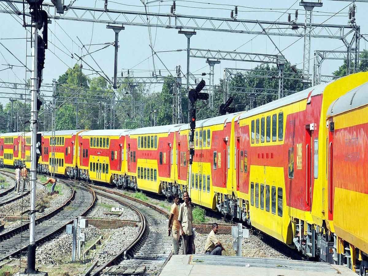 रेलवे ने किया 78 ट्रेनों के समय में बदलाव का फैसला  