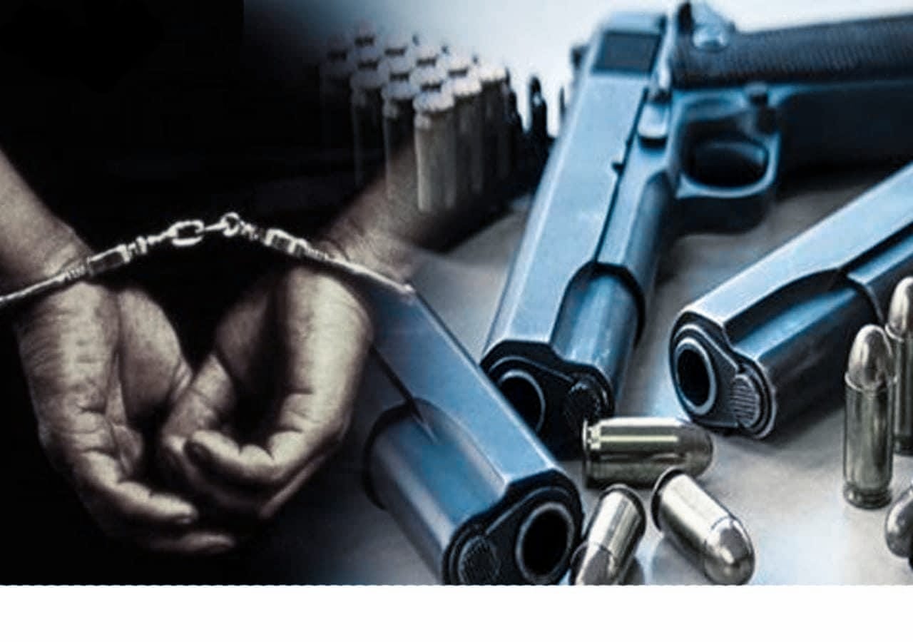 खरगोन पुलिस ने पकड़े दो हथियार तस्कर 10 देसी कट्टे समेत 2 जिंदा कारतूस बरामद