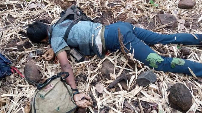 मुठभेड़ में तीन नक्सलियों की मौत हाक फोर्स ने जंगल में घुसकर मारा