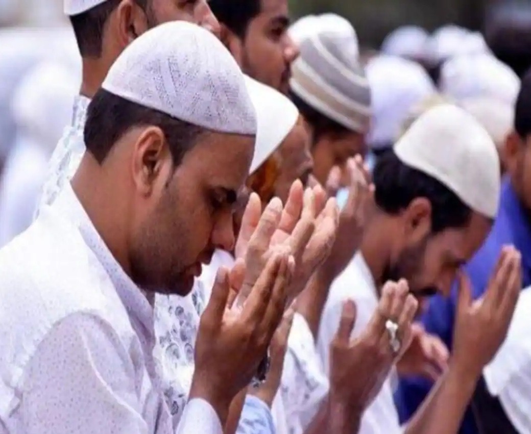 लाखों लोगों ने अदा की ईद-उल-अजहा की नमाज मांगी देश में अमन-चैन के लिए दुआ