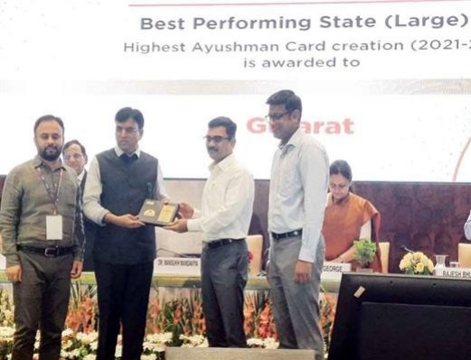 मध्यप्रदेश को आयुष्मान भारत निरामयम और स्वास्थ्य योजनाओं में सर्वश्रेष्ठ प्रदर्शन करने पर पुरस्कार 