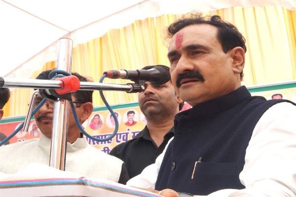 दतिया में गृहमंत्री मिश्रा ने 1 करोड़ 99 लाख की सडकों भूमिपूजन किया 