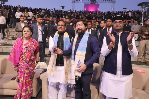 मुख्यमंत्री चौहान ने किया यूथ गेम्स 2022 की मशाल व मैस्कट का अनावरण